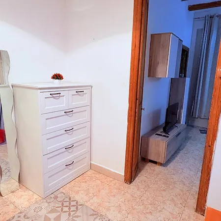 Amazing And Stylish Flat For 4 People With Breakfast Included 2 Blocks Away From Poblenou *