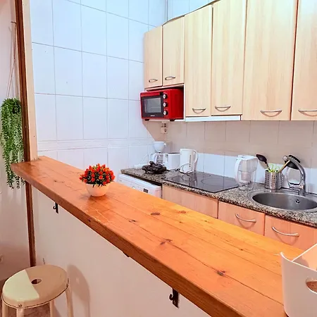 Amazing And Stylish Flat For 4 People With Breakfast Included 2 Blocks Away From Poblenou Barcelona