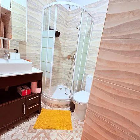 Amazing And Stylish Flat For 4 People With Breakfast Included 2 Blocks Away From Poblenou Apartment *