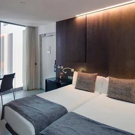 Отель Sercotel Rosellon 4*