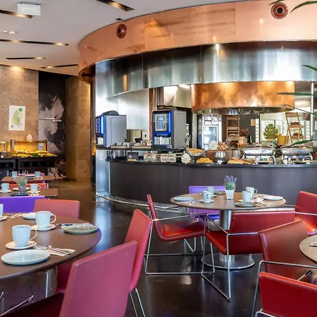 Novotel 4*