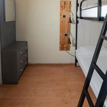 Wow Hostel