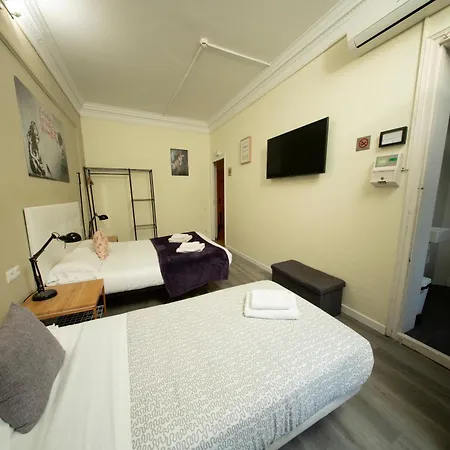 Wow Hostel