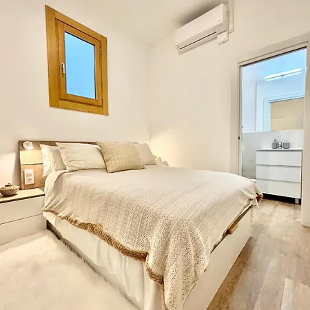 Piso En Gracia De 3 Dobles Suits Apartamento *
