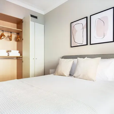 Blueground Galvany Doorman Ac Near Park Bcn-178 Apartment