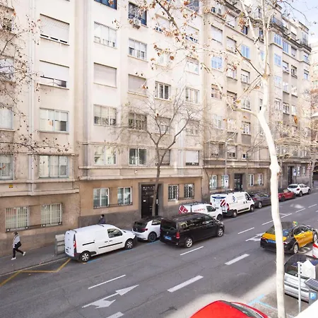 Apartment Blueground Galvany Doorman Ac Near Park Bcn-178 Barcelona