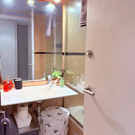 Apartment Stunning Flat For 5 People With Breakfast Included With Sagrada Familia Church View Barcelona