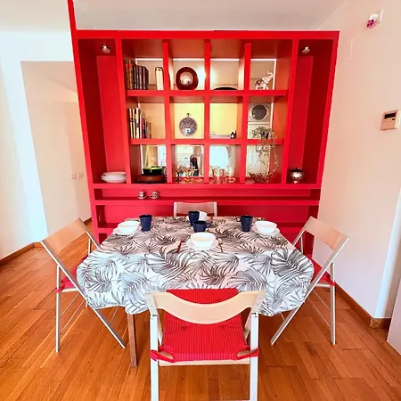 Stunning Flat For 5 People With Breakfast Included With Sagrada Familia Church View Barcelona