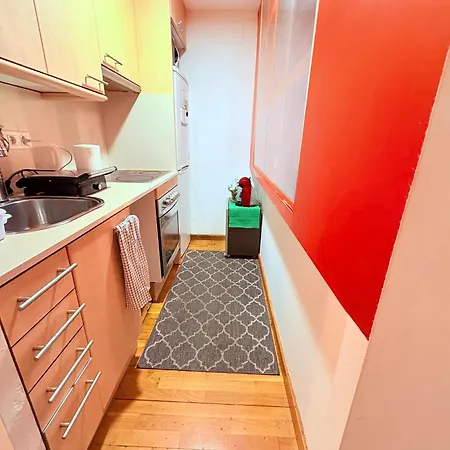 Apartment Stunning Flat For 5 People With Breakfast Included With Sagrada Familia Church View Barcelona