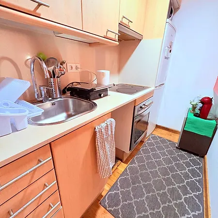 Apartment Stunning Flat For 5 People With Breakfast Included With Sagrada Familia Church View
