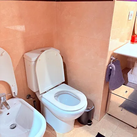 Stunning Flat For 5 People With Breakfast Included With Sagrada Familia Church View * Barcelona