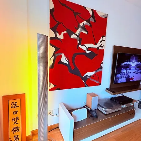 Stunning Flat For 5 People With Breakfast Included With Sagrada Familia Church View Apartment *