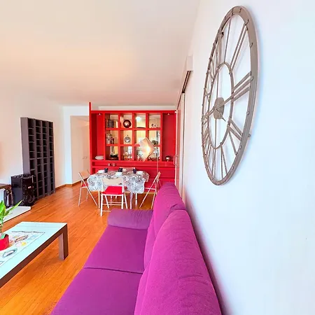 Stunning Flat For 5 People With Breakfast Included With Sagrada Familia Church View *