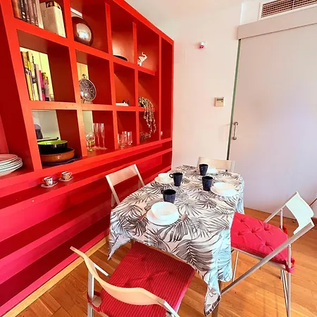 Stunning Flat For 5 People With Breakfast Included With Sagrada Familia Church View