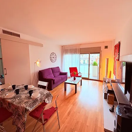 Stunning Flat For 5 People With Breakfast Included With Sagrada Familia Church View Barcelona