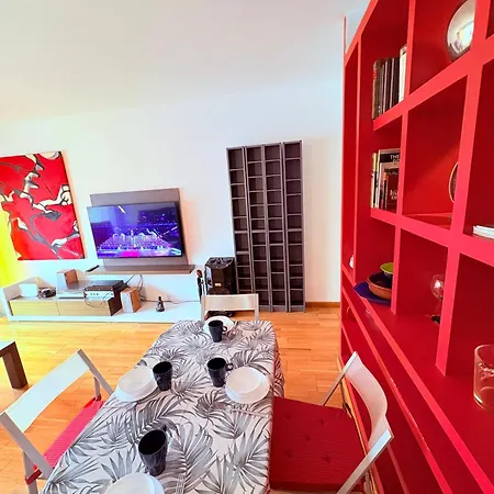 Stunning Flat For 5 People With Breakfast Included With Sagrada Familia Church View *