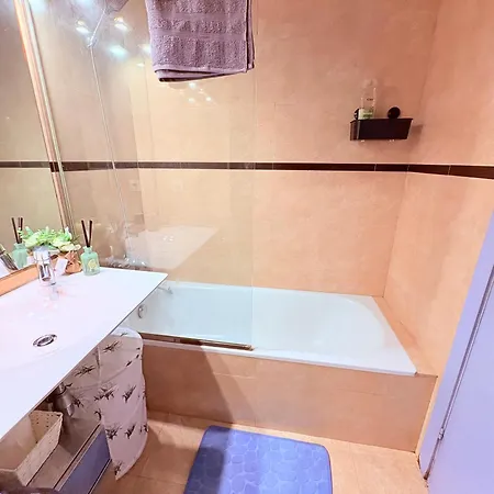 Stunning Flat For 5 People With Breakfast Included With Sagrada Familia Church View Apartment Barcelona