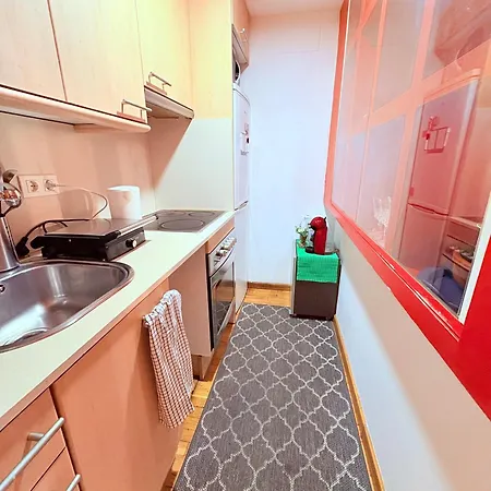 Stunning Flat For 5 People With Breakfast Included With Sagrada Familia Church View