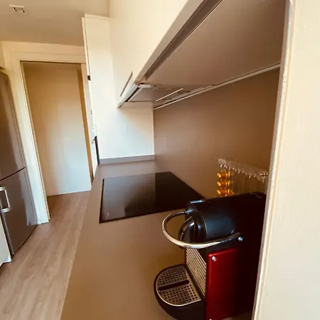 Bright & Fully Equipped 2br Apartment, 3 Min From Beach, Surrounded By Parks Apartamento *