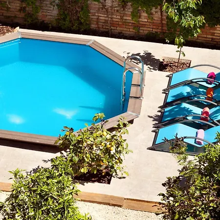 Modernista Villa *