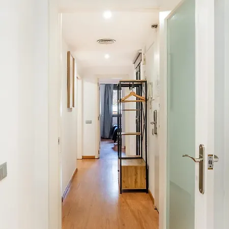 Lägenhet Pl Universitat Comfortable 3bd With Private Patio Barcelona