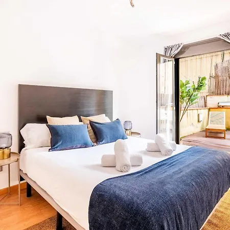 Pl Universitat Comfortable 3bd With Private Patio * Barcelona