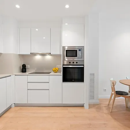 Modern Oasis 1br With Rooftop Pools & Parking Daire Barselona
