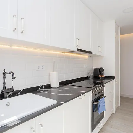 דירה Bright & Stylish Flat In Trendy Grcia ברצלונה