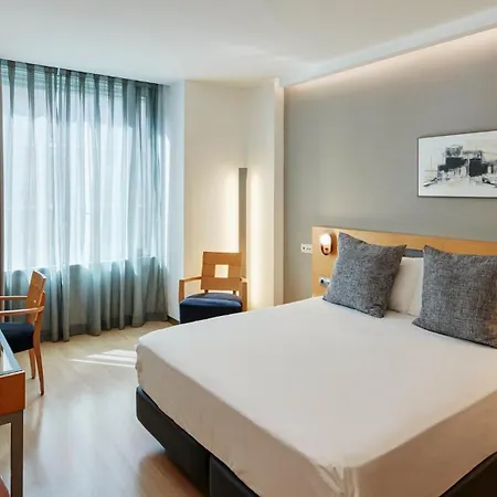 Sercotel Caspe מלון 4*