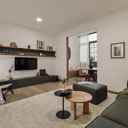 Reis - 3 Bedrooms And Balcony In De Gracia 아파트 바르셀로나