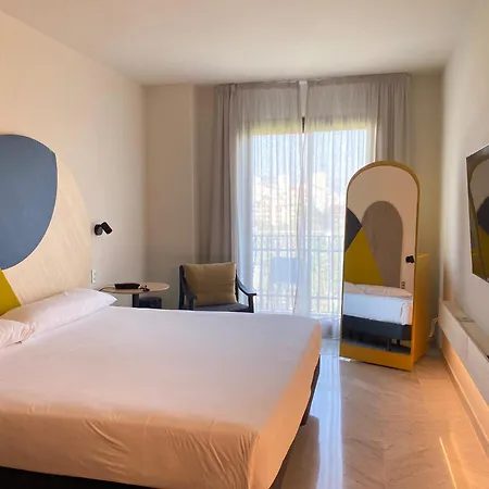 Onix Fira Hotel 3*