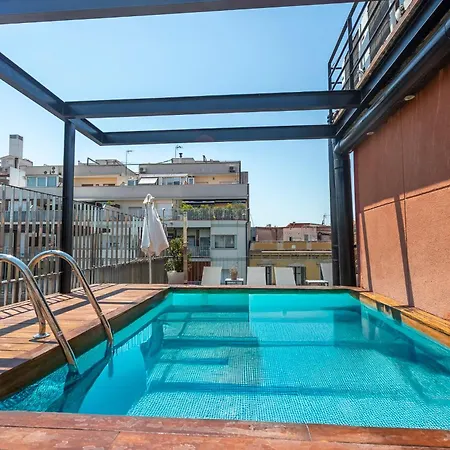 My Space Emirates - Fully Equipped Near The With Shared Pool Apartament *