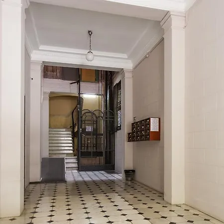 Eixample Patio Views With Amazing Terrace شقة *