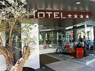 Madanis Hotell