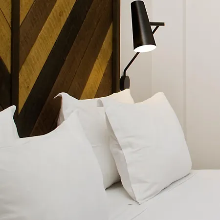 Praktik Vinoteca Hotel