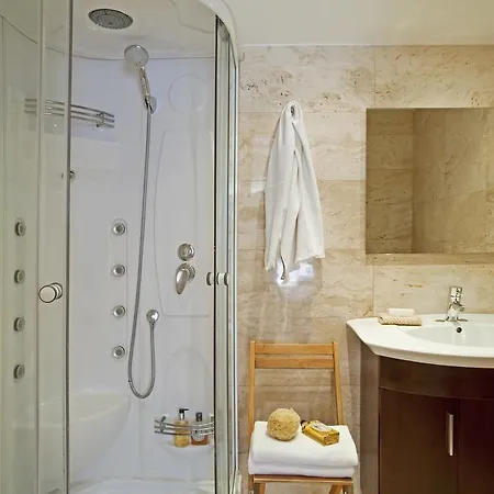 Ainb Ramblas-colon Appartement