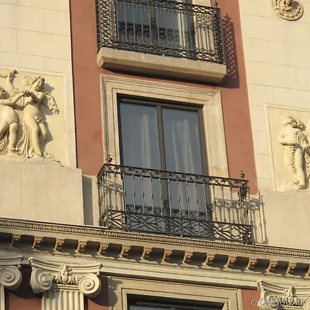 Hotel Bagues, A Small Luxury Of The World 5*