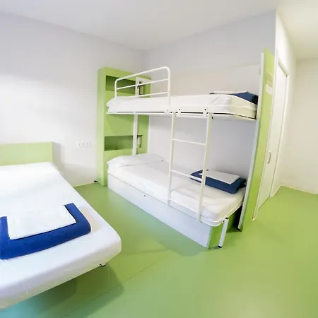 Sant Jordi Sagrada Familia Hostel Barcelona