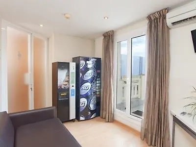 Hotell Everest *