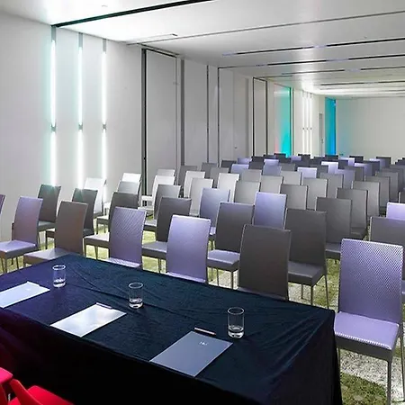 Ikonik Angli Hotel 4*