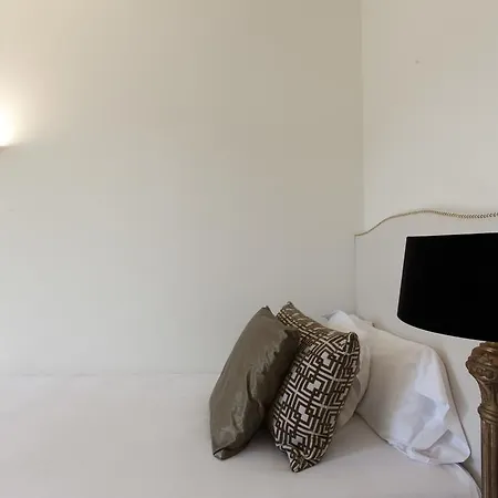 Hotel apartamentowy Splendom Pau Claris 4*