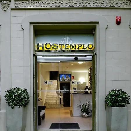 Hostemplo Sagrada Familia 3*