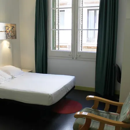 Hostel Raval Botella Private Barcelona
