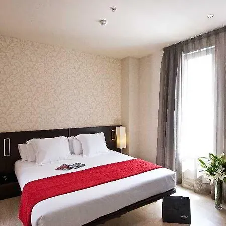 Naitly Poblenou 4*