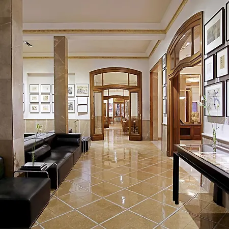 Astoria Hotel