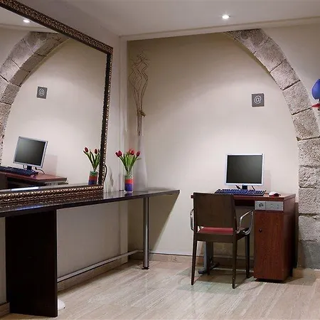 Hesperia Barri Gotic Hotel 3*