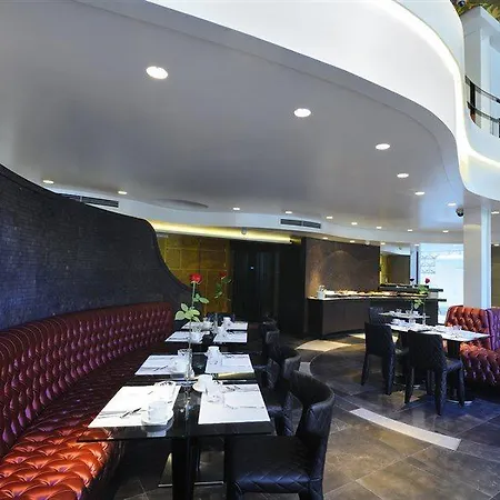 Bagues, A Small Luxury Of The World 5*