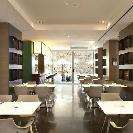 Hotell Olivia Plaza