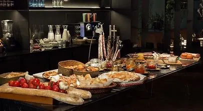 Yurbban Trafalgar Hotel 3*