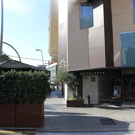 Hotell Madanis 4*